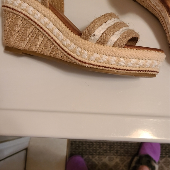 Women's Platform Sandals - Picture 2 of 5
